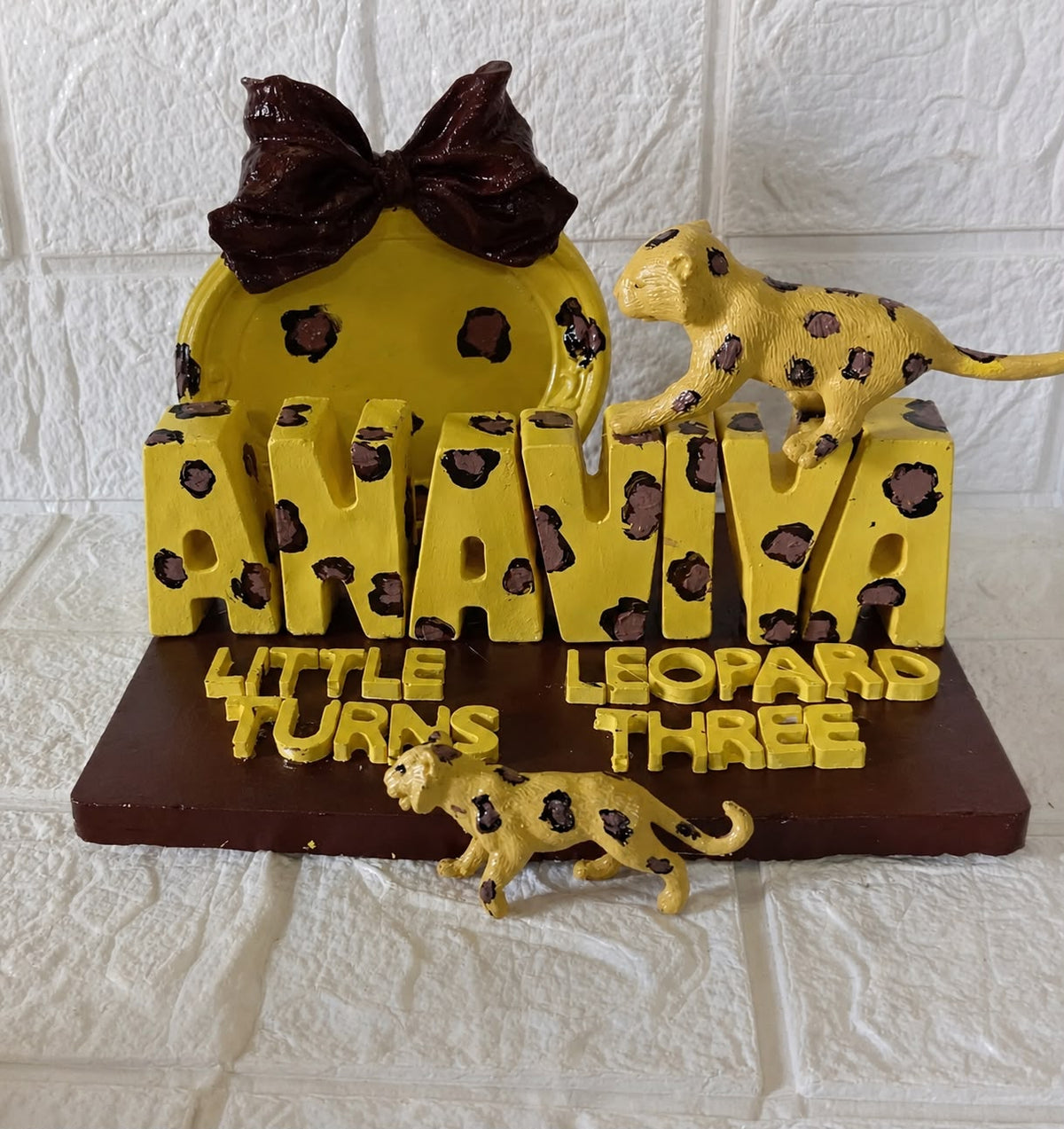Anaviya Name Tray